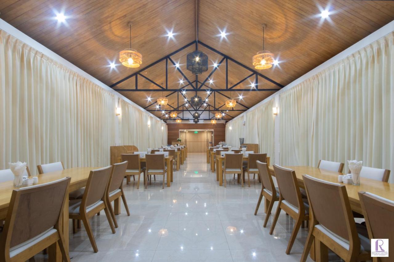 Regent Hotel Myeik Exteriör bild